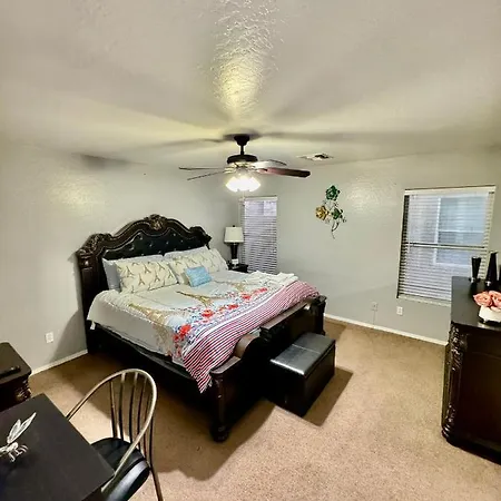 West Phx Cozy King Suit With Private Bathroom Inside A House